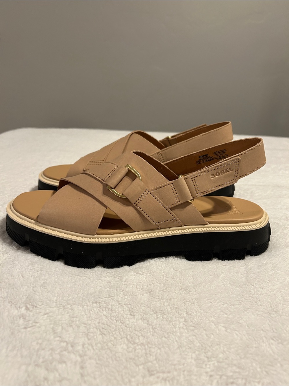 Sorel Rein CB Crisscross Women's Tan  Slingback Sandals. SZ 9.5 Beige.
